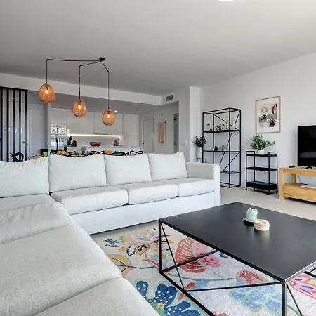 Place - Spacious Family Apartmán